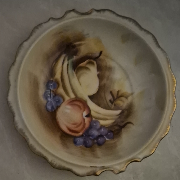Vintage Fruit Design Decorative Plate - Picture 1 of 1